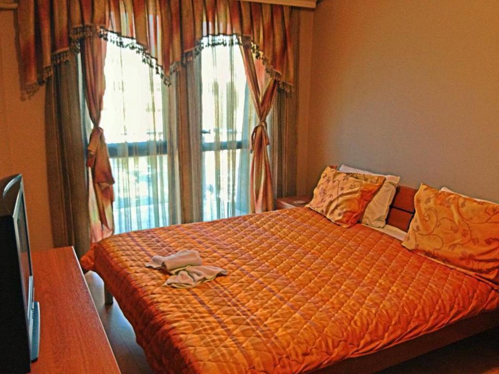 Hotel Real Pristina Zimmer foto